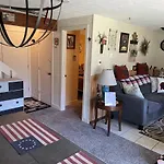 Blue Knob Bear Den